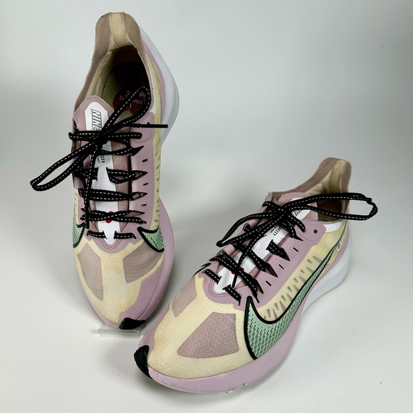 Nike Shoes - Nike Women's Gravity Zoom U* Complete Me Running Shoes